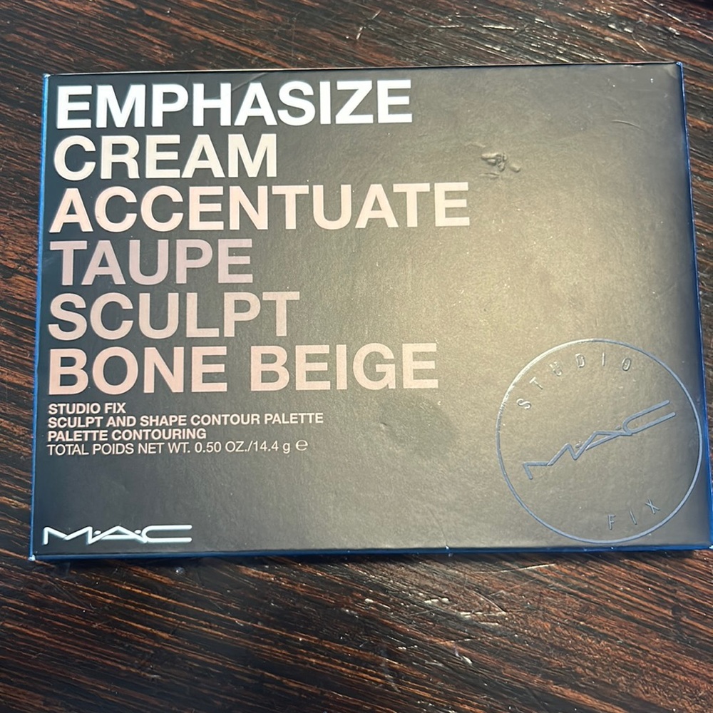 MAC Emphasize Cream sculpt and shape contour palette